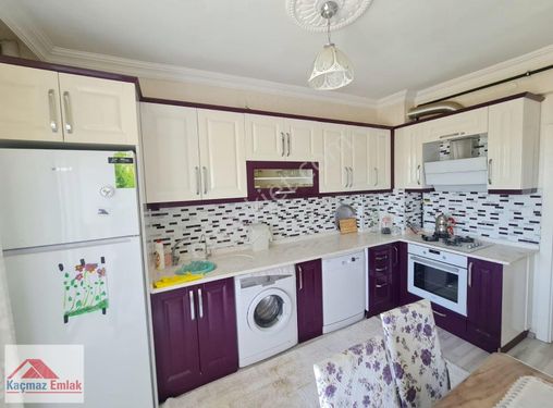 KAÇMAZ EMLAK'TAN GÜNEY CEPHE ARAKAT SATILIK 3+1 DAİRE