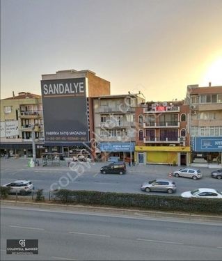 İzmir,Çiğli,Anadolu Cad.,Merkezi Lokasyon da,Komple Satılık Bina