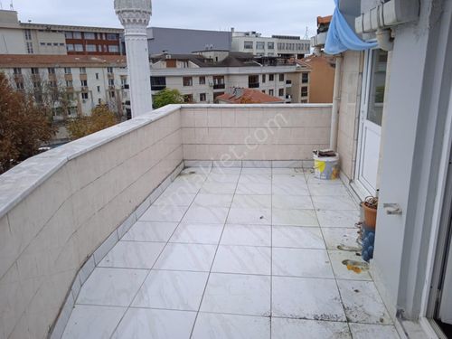  NAZ EMLAKtan Üsküdar Çevik Kuvvete Yakın 1+1 Kiralık Daire