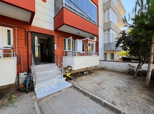 Karşıyaka'da Kapalı Mutfak İskanlı Satılık 2+1 Daire