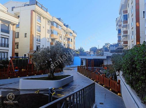 Remzi İpek'ten Site içinde 1+1 Ara Kat Daire Kiralık