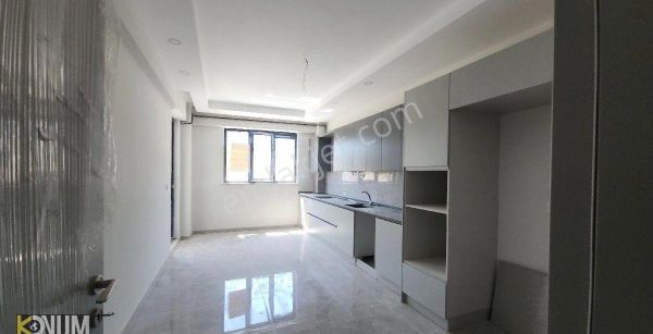 ÇAKMAK'TA SIFIR 170 M2 3+1 LÜKS EBEVEYN BANYOLU KİRALIK DAİRE