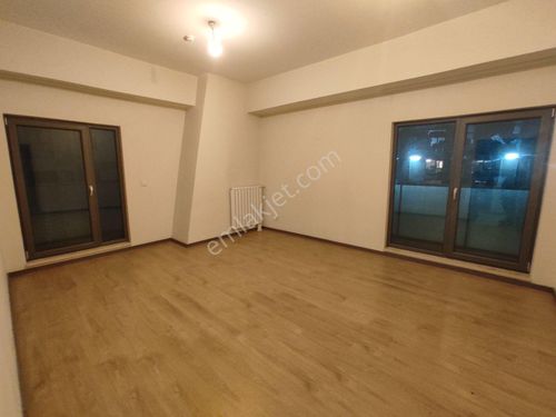 Sembol İstanbul Residence'ta Büyük Tip 1+1 Boş Kiralık Daire