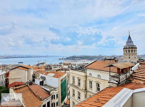 Galata'da Harika Deniz Ve Kule Manzaralı Satılık 2+1 Daire