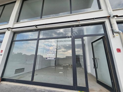 Ön Emlak'tan Burhaniye Merkeze Yakın 120 M2 Kiralık Dükkan!