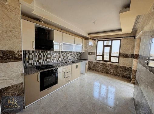 BUHARA MAH' HAT CADDESİ ÜZERİNDE 3+1 DAİRE