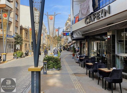 Menemen Lise Caddesinde Faal Durumda Devren Kiralık Cafe