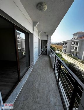 YALOVA REMAX ASUDE VADİ KİRALIK 4+1 ARA KAT DUBLEKS