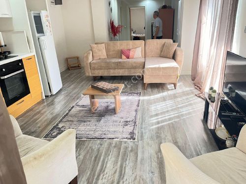 Konyaaltı hurma'da 1+1 havuzlu full eşyalı kiralık daire