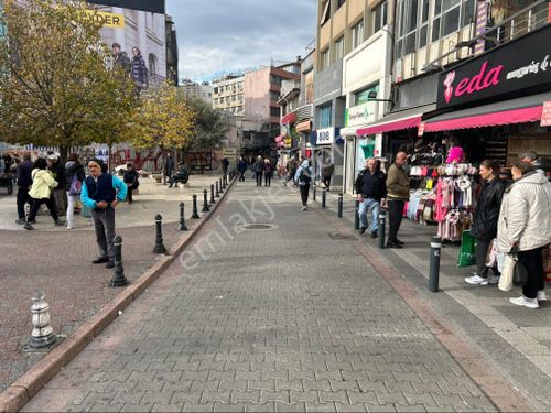 Yaya Trafiği Yoğun Caddede Devren Kiralık Cafe