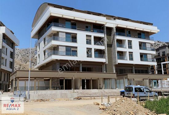 Hurma Mahallesi, Yeni Sıfır Ultralüks Sitede Kiralık Dükkan