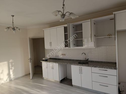  URLA İÇMELER SATILIK DAİRE İSKANLI 2+1 ARAKAT