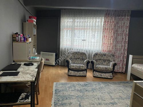 Avrupa Emlak Tan Menderes Mh 95m² 3+1 1.normal Kat,doğal Gaz Sobalı,dörtyol Meydana Ve Metroya Yakın