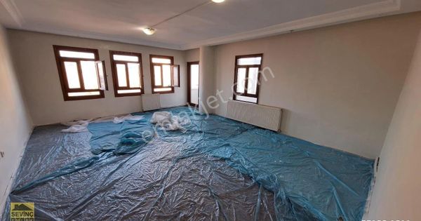 ÜSKÜDAR BAĞLARBAŞI MERKEZDE 2+1. 145 M2 .3 CEPHELİ