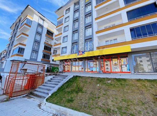 Re/max Kırmızı'dan Kurumsal Kiracılı Satılık İş Yeri