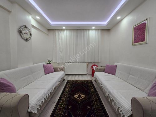 Ordu Cad.g.o.p Meydana Yakın Masrafsız Satılık 2+1 Daire 90 M2