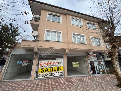 Turhal'da Ana Yol Üzerinde Migros Karşısında Komple Satılık Bina