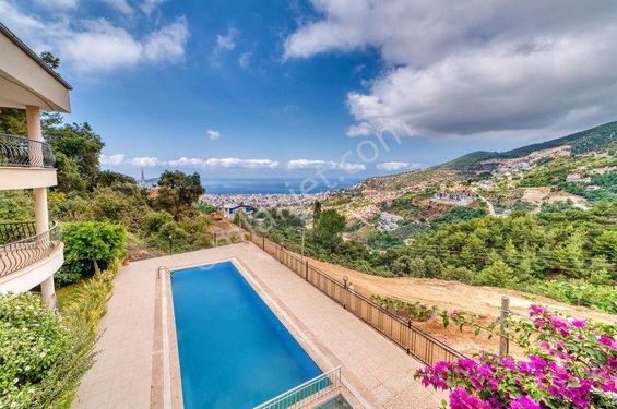 ALANYA BEKTAŞ MAH.FULL MANZARALI EŞYALI SATILIK 4+1 PENTHOUSE