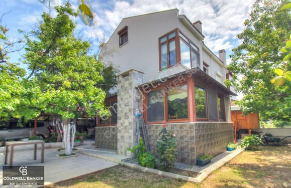 Çeşme Çiftlikköy'de Satılık Villa