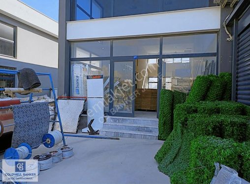 Menderes İtop Girişi 120 M² Satılık Dükkan