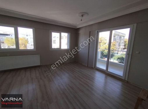 MENDERES ATATÜRK CADDESİNE YAKIN 125 M2 3+1 ARA KAT DAİRE