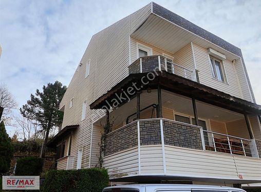 Özlem Karaca' Dan Deniz Manzaralı Eşyalı Yıllık Kiralık Villa