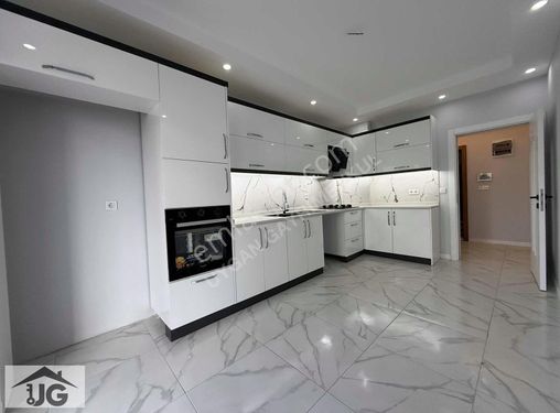 UYGAN GAYRİMENKUL'DEN TORBALI MH. 2+1 135m² HAVUZLU LÜX DAİRELER