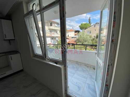 Remax Effect Sakarya Pamukova Da Satılık Daire