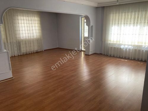 Toprak Emlak'tan Ank Keçiören Çaldıran Mahallesinde 4+1 Kiralık Dubleks Daire