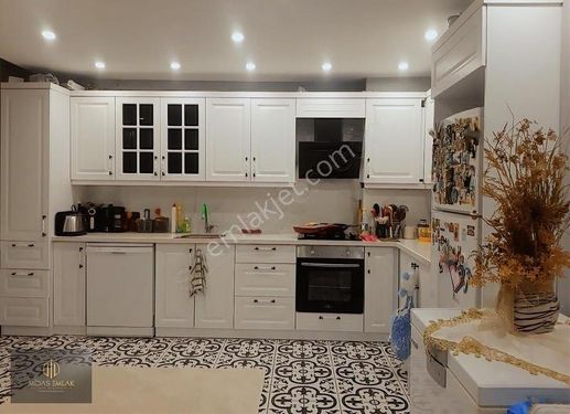 Akpete Huzur Sitesinde 3+1 135 M2 Satılık Daire Deniz Manzaralı