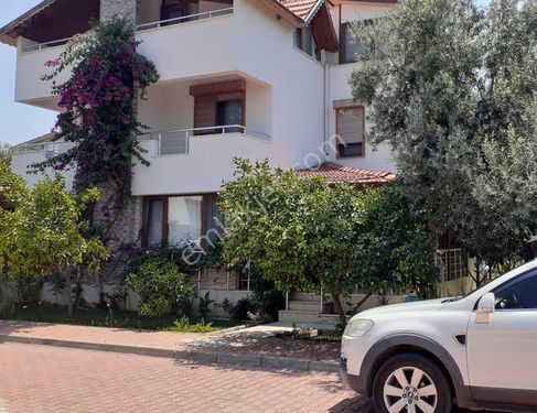 Bademli Kaçkar Sitesinde Bahçeli Satılık Lüks Villa