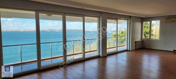 Moda Panoramik Deniz Manzaralı Geniş Balkonlu Kiralık 4+1 Daire