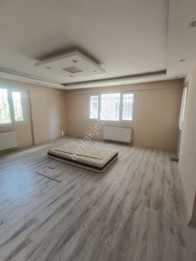 Satılık 2+1 115 M2 Daire