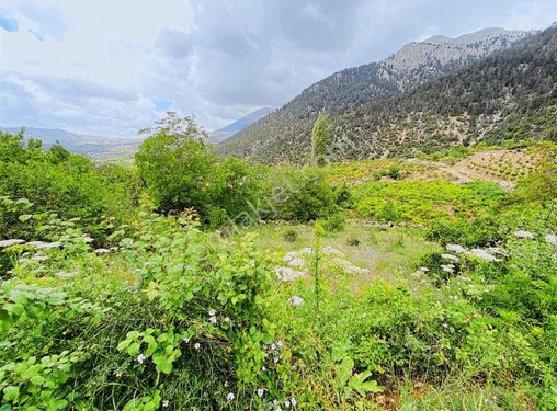 Mersin Toroslar Değnek Mah.'de Satılık Tarla