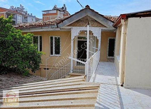 Antika Gayrimenkul'den Çarşı Merkezde Kiralık Müstakil Ev