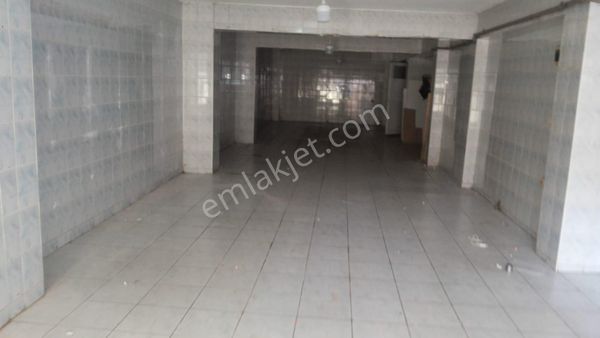 Çekmeköy Merkezde 160m Kiralık Düşeş Kazandıracak Dükkan No:125