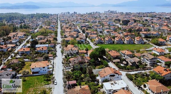 Gülpınar'da %25/50 İmarlı Köşe Parsel 980m2 Satılık Arsa