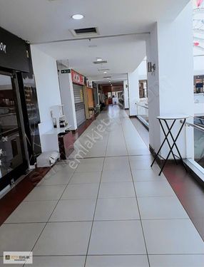 Bahçeşehir, Esenkent Sunflower Avm'de Satılık Dükkan