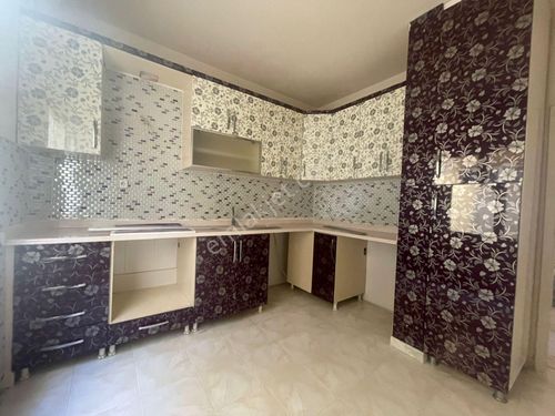 Karıncadan Vatan Caddesi Civarı Müstakil Binada 3+1 Kiralık !!!