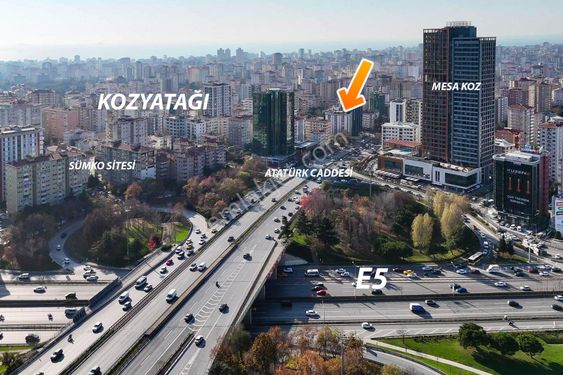 Kozyatağı Atatürk Caddesi'nde, Kurumsal Kiracılı Satılık Mağaza