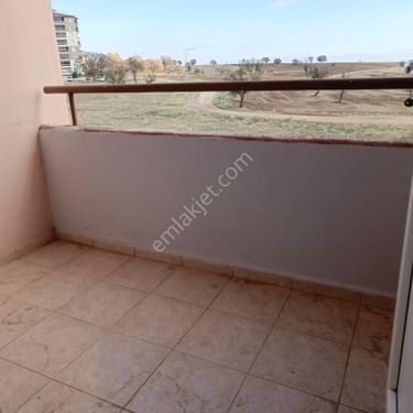 Uşak Kemalöz Mahallesinde 120 M2 Satılık 3+1 Daire