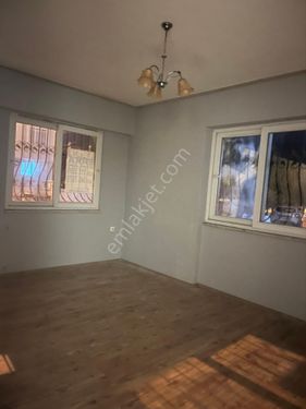 Pınarbaşı Mahallesi 4 Katlı Belediye Konutlarında Site İçerisind 3+1 Satılık Daire