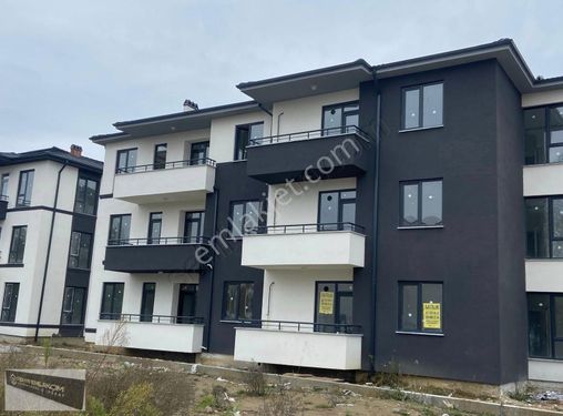 Akyazı Yeni Mahallede 3+1 115 M2 Satılık Daire