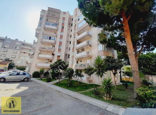 Narlıdere Merkezde Site İçi Otoparklı 3+1 Kiralık Daire