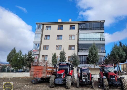 İpekyolu Gayrimenkulden Hacıkara Çavuş 2 Apt. 3+1 Satılık Daire