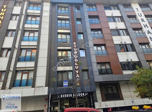 Kağıthane Yahyakemal Cadde Üstü Satılık 1+1 Asansörlü Daire