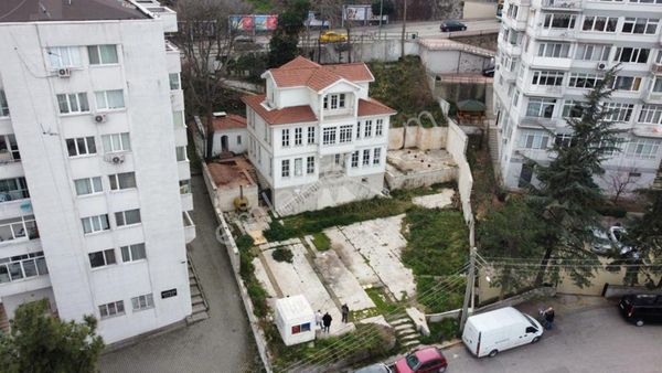 Bursa Çekirge Caddesin De Satılık Bina 'çukur Köşk'