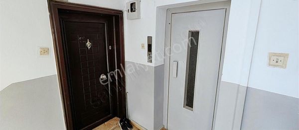 Meltem'de Satılık Eşyalı Katta İçi Yapılı Daire