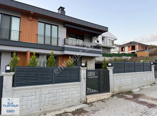 Yalova Kadıköy 'de 2 Katlı Lüks Satılık Villa "turyap Selçuk "