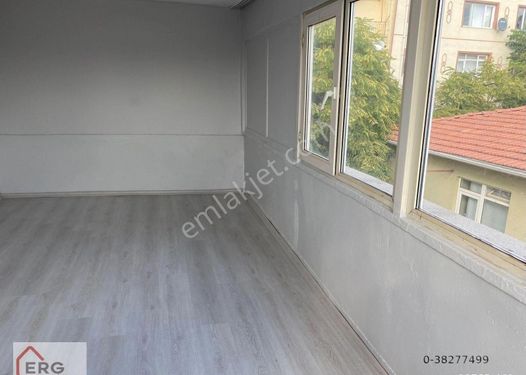 Çankaya İleri Mah Altay Sok Yeni Mutfaklı Yapılı Oturuma Hazır Kiralık 2+1